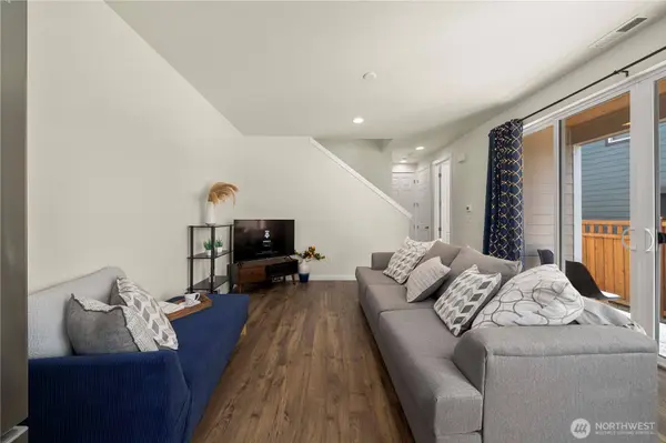 13218 192nd AVE E, Bonney Lake, WA 98391