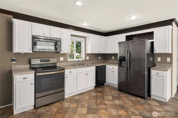 19026 2nd ST E #21, Lake Tapps, WA 98391