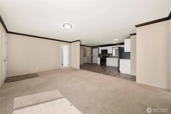 19026 2nd ST E #21, Lake Tapps, WA 98391
