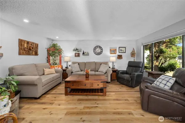 10701 125th ST E, Puyallup, WA 98374
