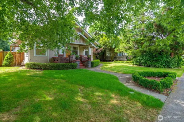 518 W Pioneer, Puyallup, WA 98371