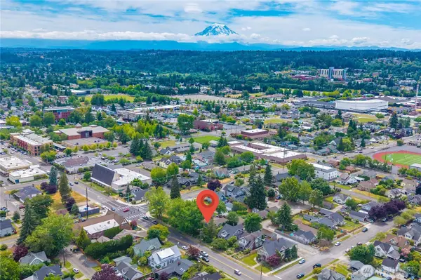 518 W Pioneer, Puyallup, WA 98371