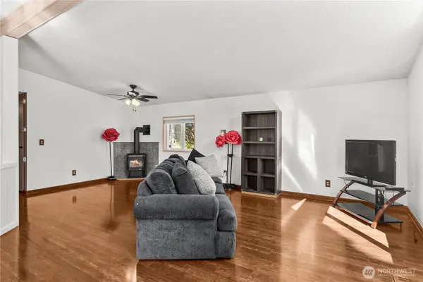 21716 146th ST E, Bonney Lake, WA 98391
