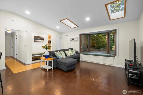 6503 188th AVE E, Bonney Lake, WA 98391