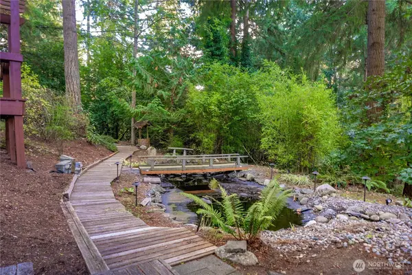 6503 188th AVE E, Bonney Lake, WA 98391