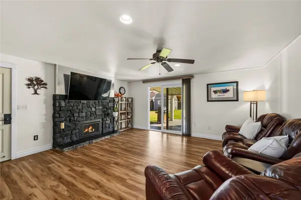 1504 7th AVE SW, Puyallup, WA 98371