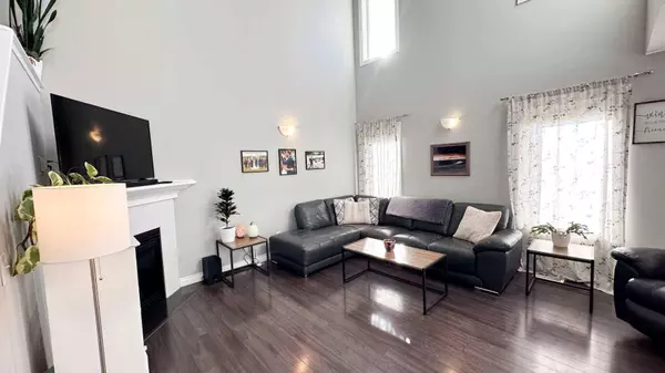 211 11 AVE NE, Sundre, AB T0M1X0