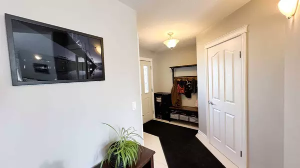 211 11 AVE NE, Sundre, AB T0M1X0