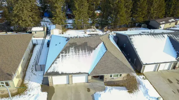 603 5 ST SW, Sundre, AB T0M1X0