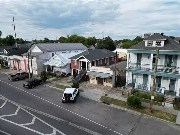 3707 ULLOA ST, New Orleans, LA 70119