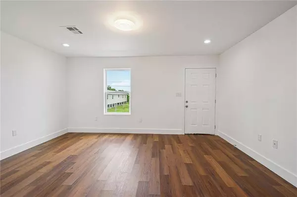 3304 METROPOLITAN ST, New Orleans, LA 70126