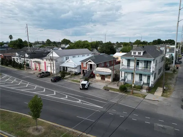 3707 ULLOA ST, New Orleans, LA 70119