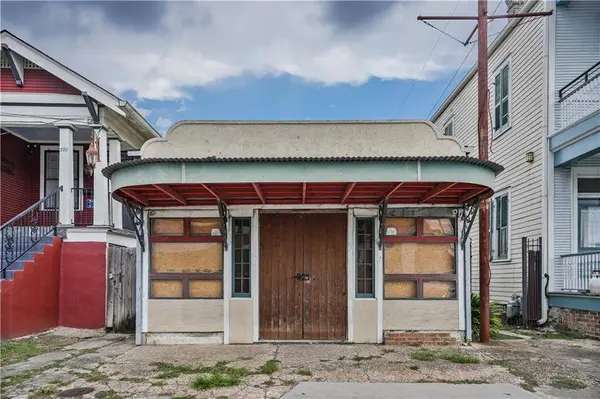 3707 ULLOA ST, New Orleans, LA 70119