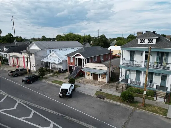 3707 ULLOA ST, New Orleans, LA 70119