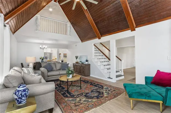 3632 LAKE LYNN DR, Gretna, LA 70056