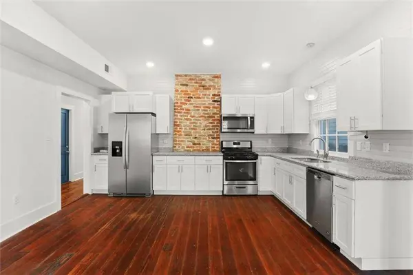 819 N ROBERTSON ST, New Orleans, LA 70116