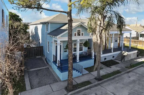 819 N ROBERTSON ST, New Orleans, LA 70116