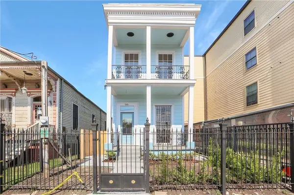 1809 CARONDELET ST, New Orleans, LA 70130