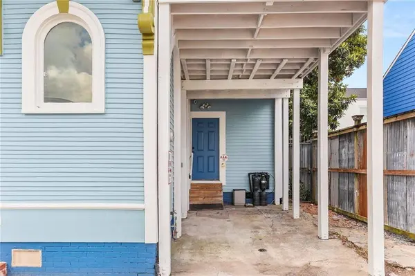 1734 MARTIN LUTHER KING BLVD, New Orleans, LA 70113