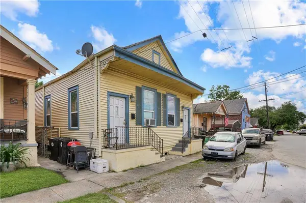 8626 BELFAST ST, New Orleans, LA 70118
