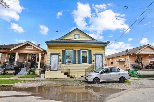 8626 BELFAST ST, New Orleans, LA 70118
