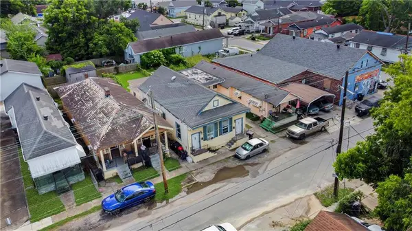 8626 BELFAST ST, New Orleans, LA 70118