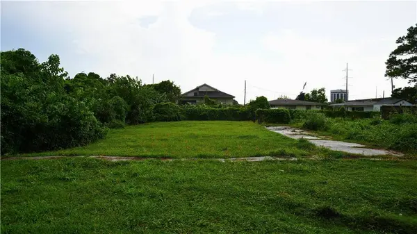 2423 ELMWOOD PARK, New Orleans, LA 70114