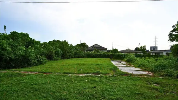 2423 ELMWOOD PARK, New Orleans, LA 70114
