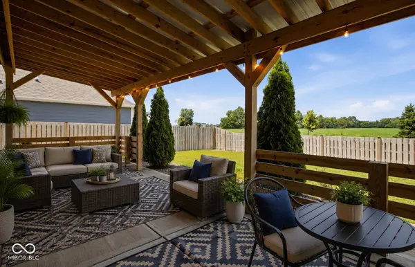 232 Waterford LN, Pendleton, IN 46064