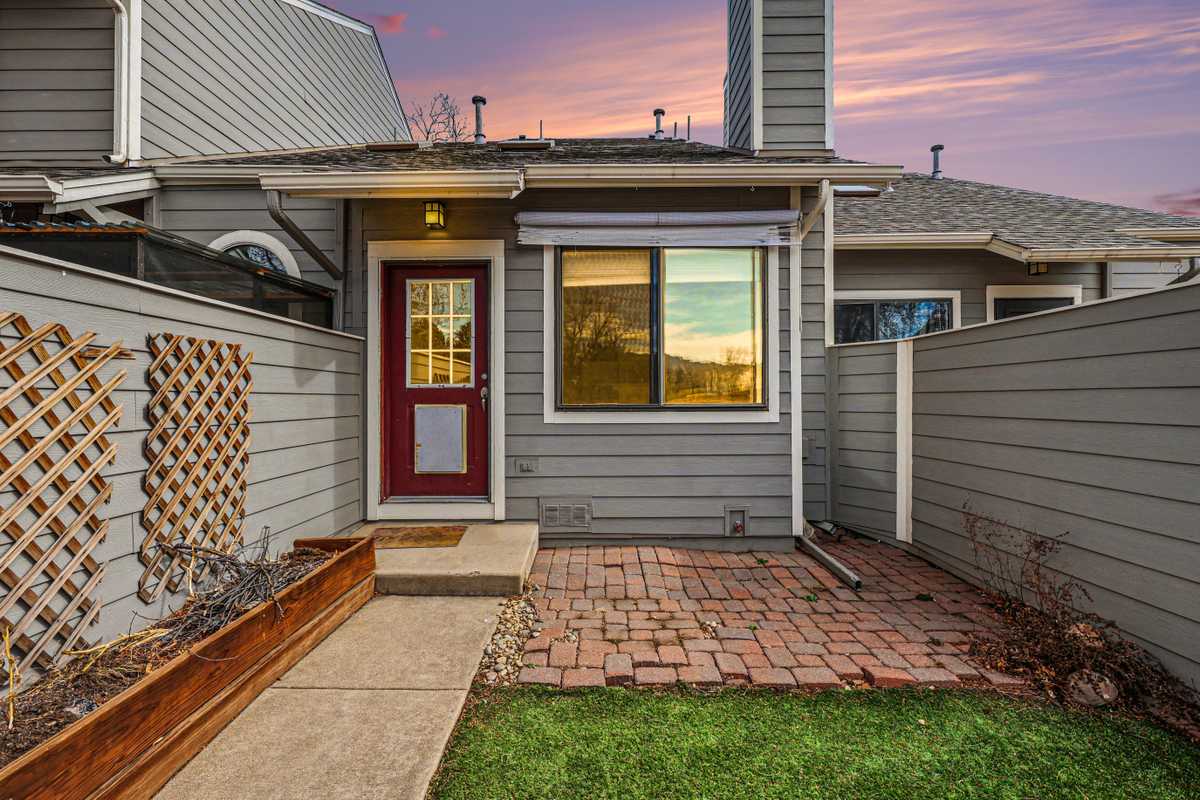 297 S Taft Ct, Louisville, CO 80027-9516