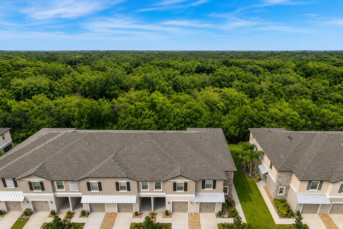 9622 Pembrooke Pines Dr, Sun City Center, FL 33573-0237
