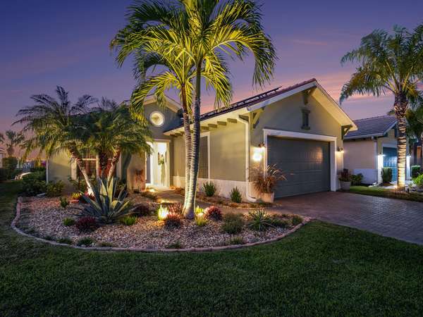 1018 Overlook Ct, Bradenton, FL 34208-5714