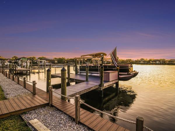 1018 Overlook Ct, Bradenton, FL 34208-5714