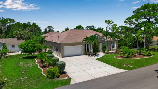 5988 Viola Rd, Venice, FL 34293-6740