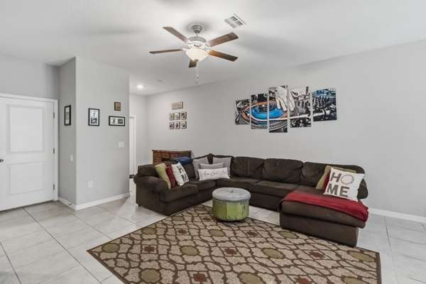 9622 Pembrooke Pines Dr, Sun City Center, FL 33573-0237