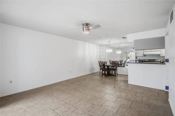 Bradenton, FL 34209
