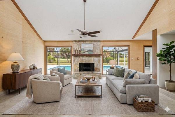 3837 TORREY PINES BLVD, Sarasota, FL 34238