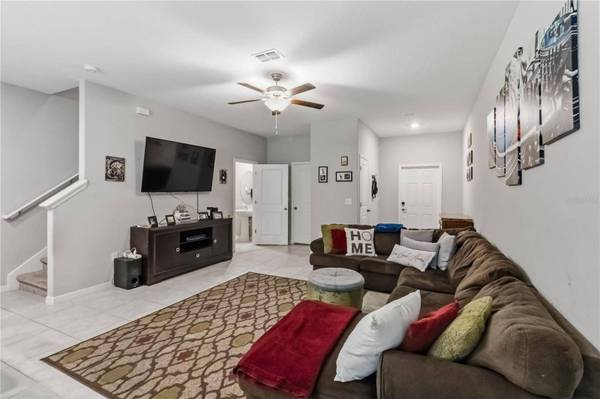 9622 PEMBROOKE PINES DR, Sun City Center, FL 33573