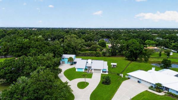 1305 GREENFIELD CIR, Venice, FL 34292