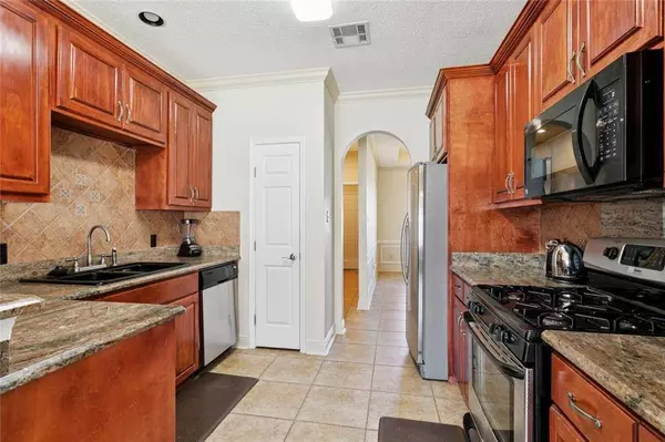 11404 MELVIN PL, New Orleans, LA 70128