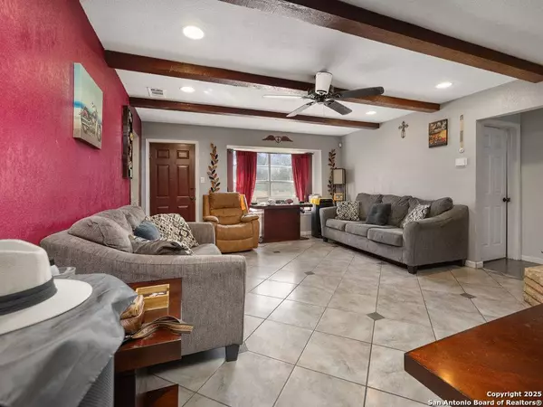 4706 Esterbrook, San Antonio, TX 78238