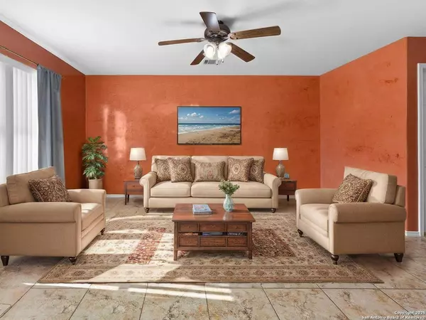 8964 Scarlet crk, Universal City, TX 78148