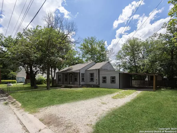 415 HUGO STREET, Kerrville, TX 78028