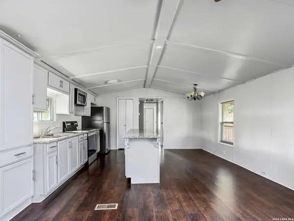 10323 HILLBROOK RD, Schertz, TX 78108