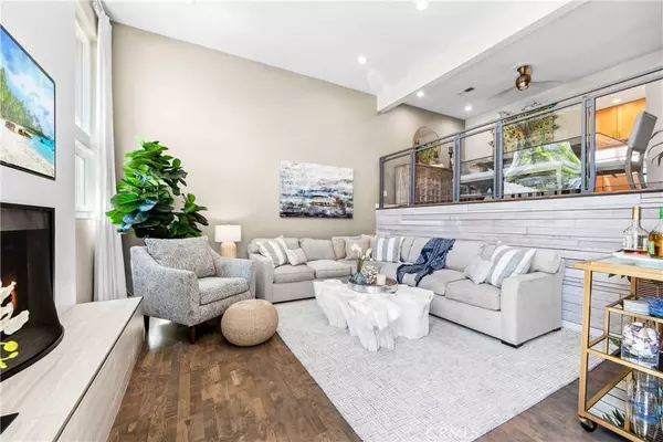 18743 Club LN, Huntington Beach, CA 92648