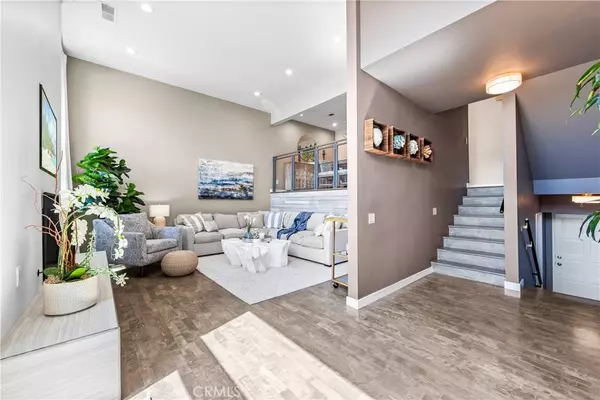 18743 Club LN, Huntington Beach, CA 92648