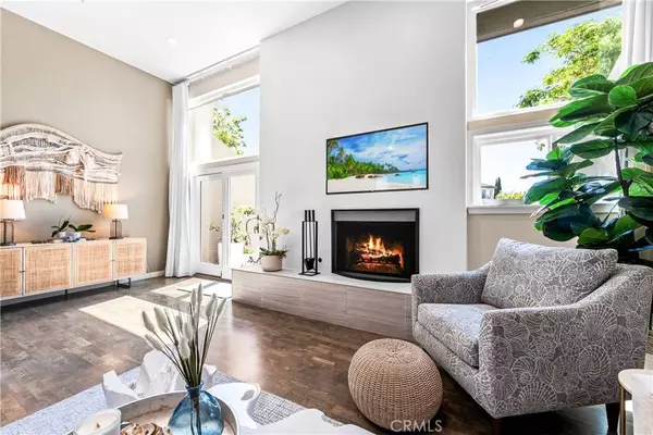 18743 Club LN, Huntington Beach, CA 92648