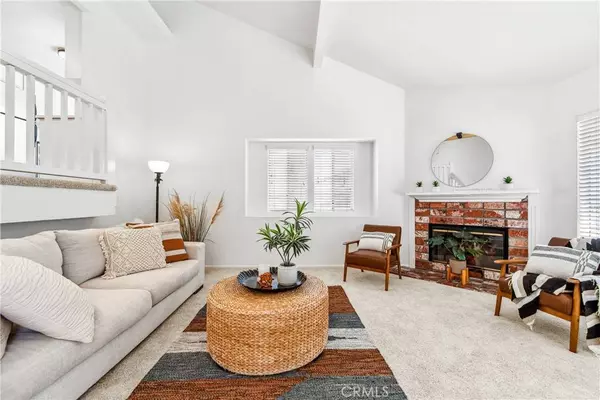 18051 Wakefield Ln #106, Huntington Beach, CA 92648