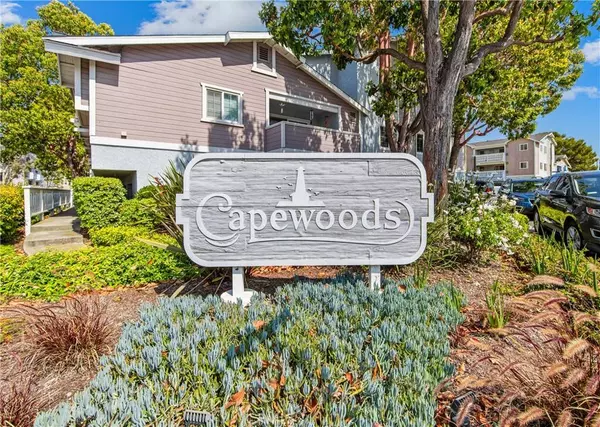 18051 Wakefield Ln #106, Huntington Beach, CA 92648