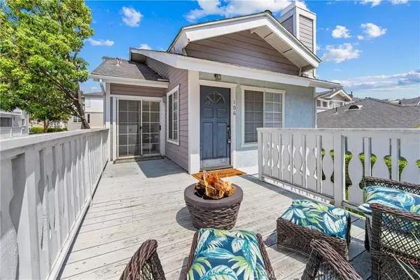 18051 Wakefield Ln #106, Huntington Beach, CA 92648